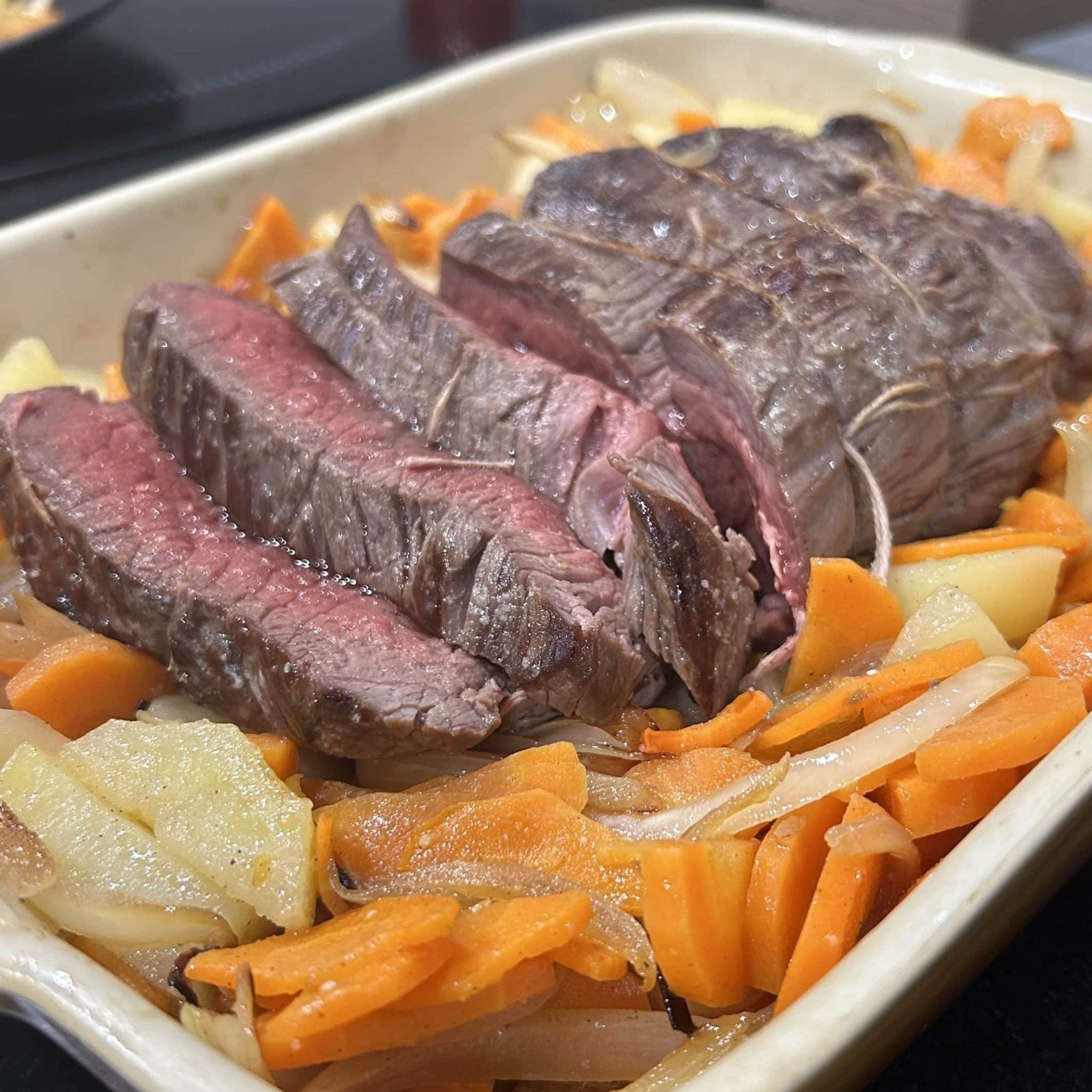 Rôti de cerf aux légumes